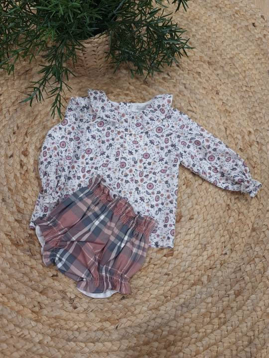 Conjunto camisa flores + ranita cuadros (leotardos no incluidos)