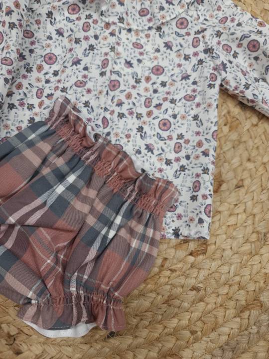 Conjunto camisa flores + ranita cuadros (leotardos no incluidos)