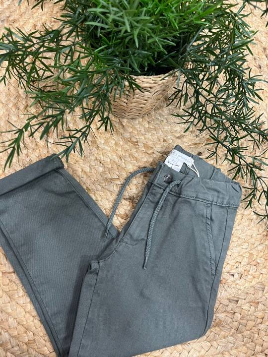 Pantalón sarga gris