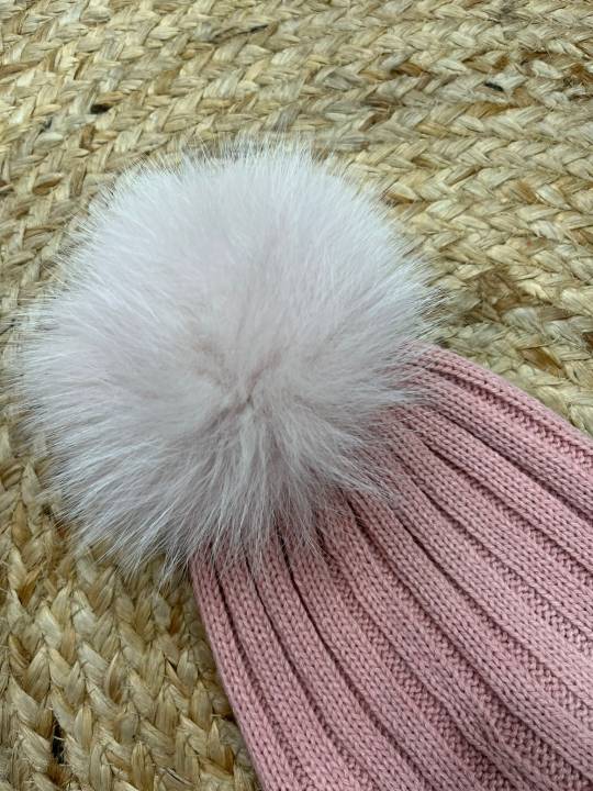 Gorro canalé pompón rosa